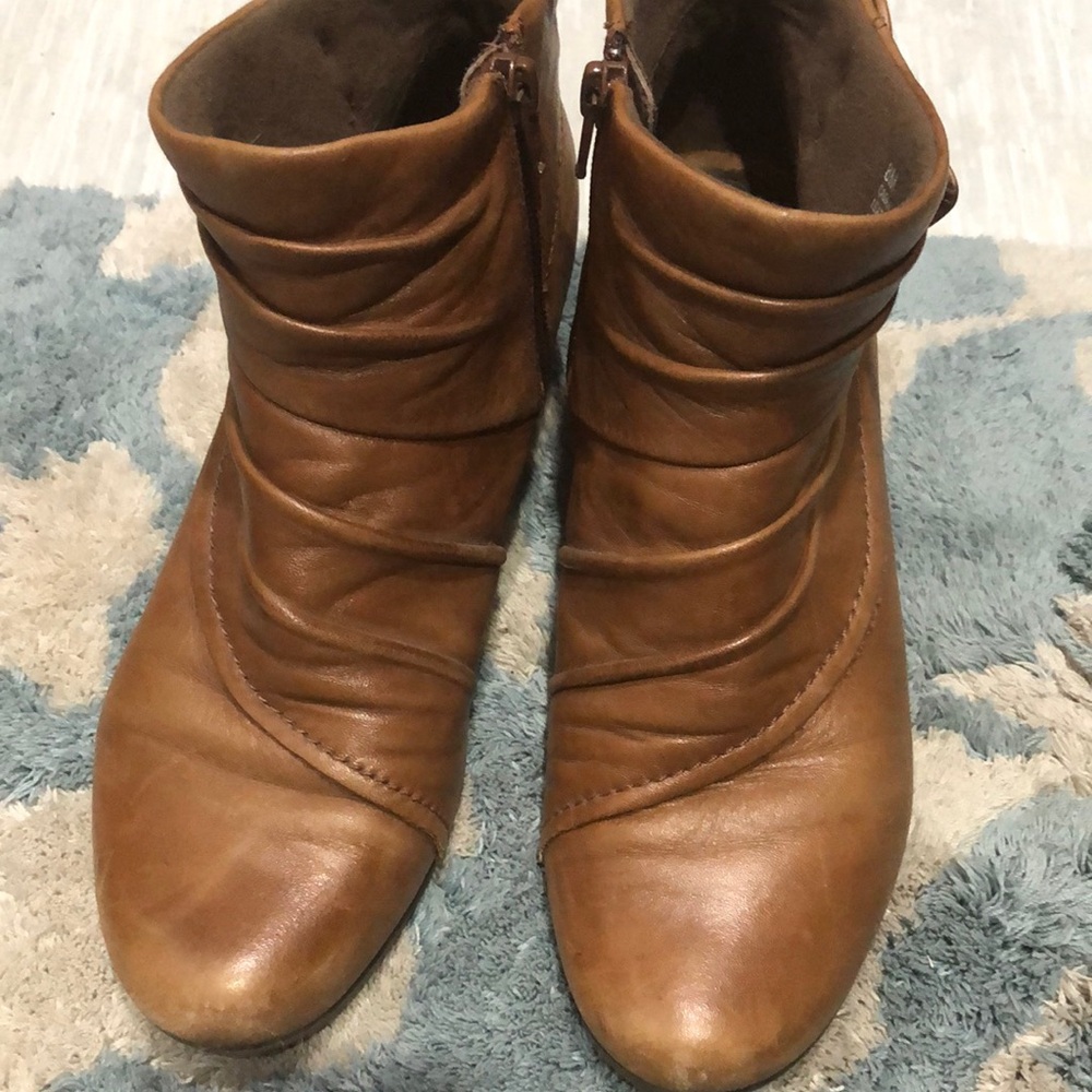 Cognac Leather Ankle Boots with Ruched Texture and Rounded Toe
